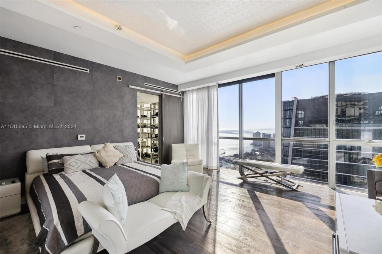 Penthouse in Miami, USA, 350 m² - picture 11