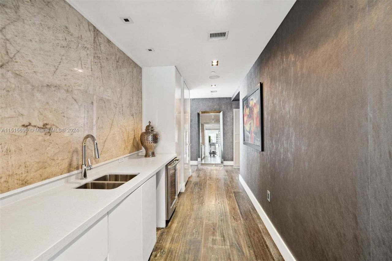 Penthouse in Miami, USA, 350 m² - picture 14