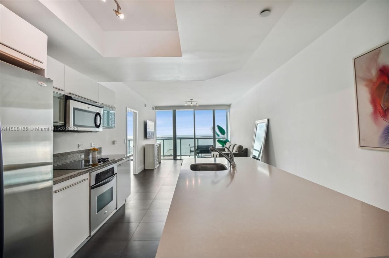 Flat in Miami, USA, 110 m² - picture 4