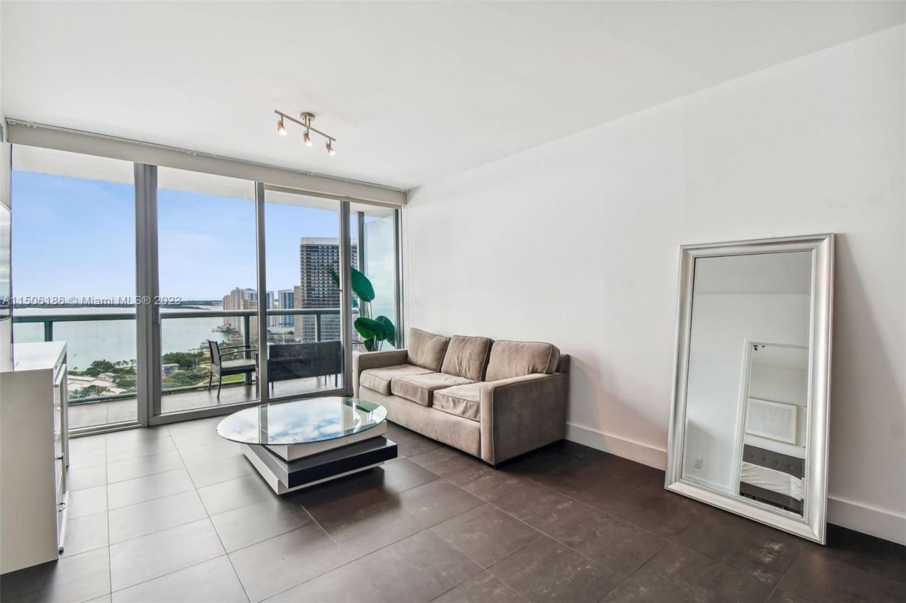 Flat in Miami, USA, 110 m² - picture 7