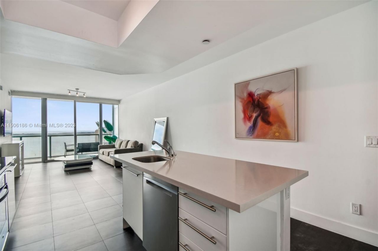 Flat in Miami, USA, 110 m² - picture 5