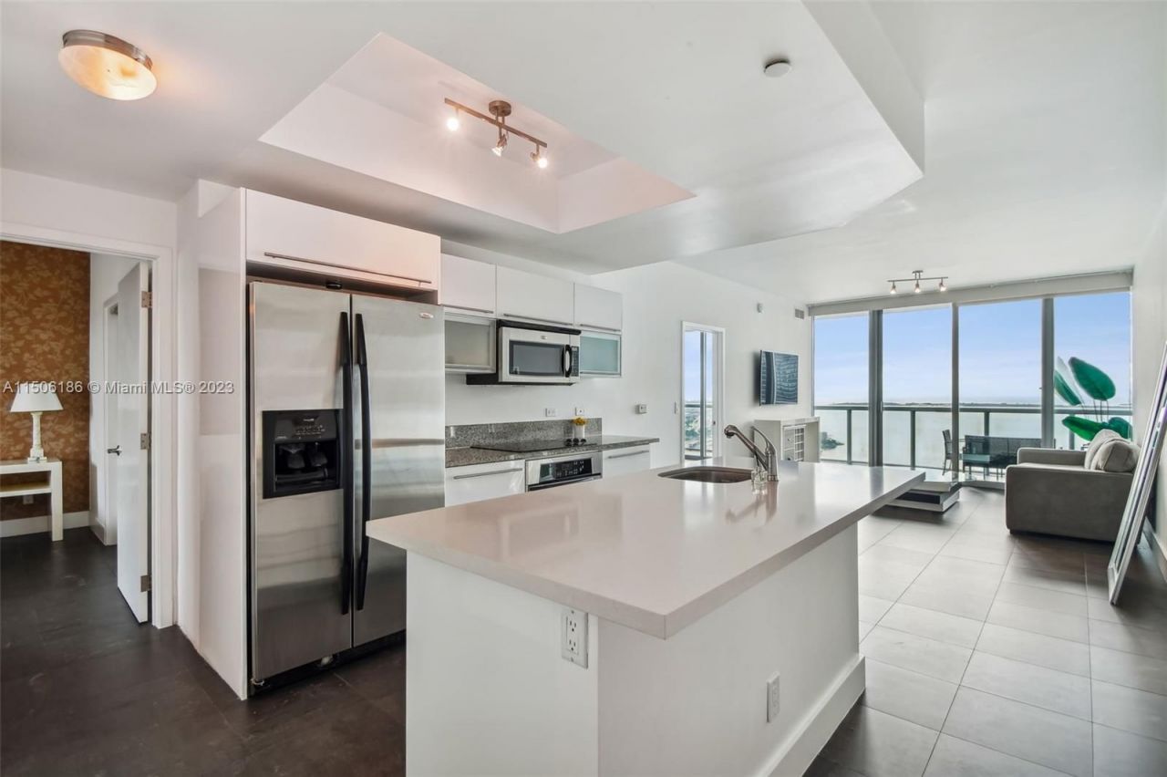 Flat in Miami, USA, 110 m² - picture 3