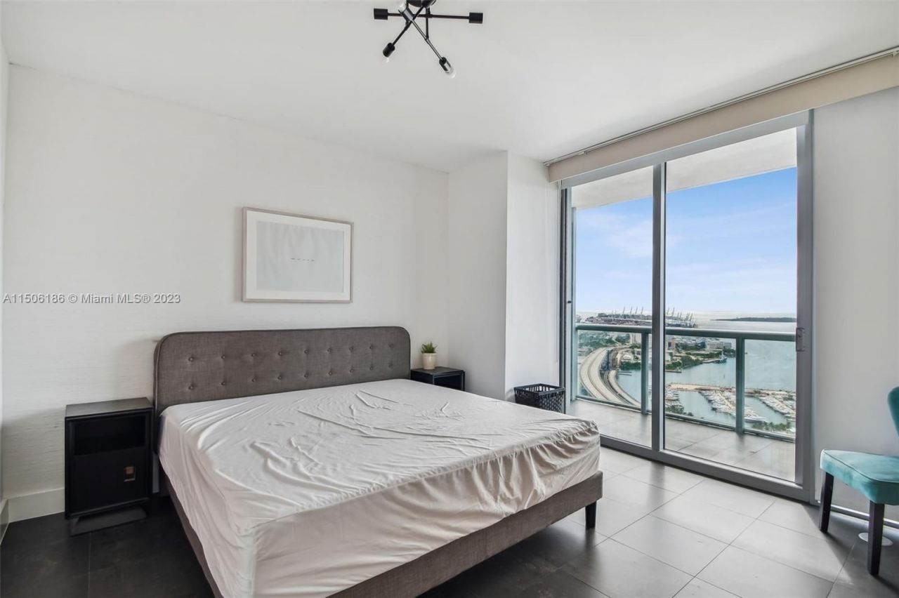 Flat in Miami, USA, 110 m² - picture 10