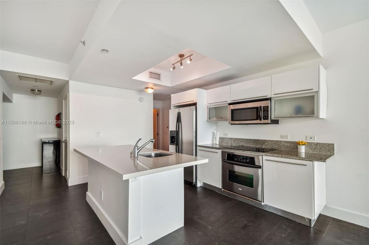 Flat in Miami, USA, 110 m² - picture 6