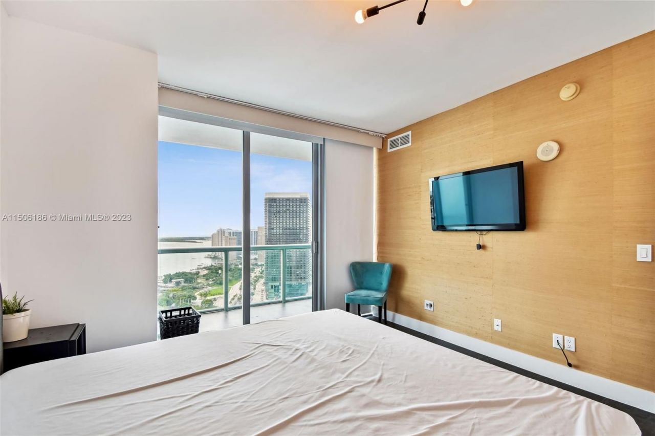 Flat in Miami, USA, 110 m² - picture 11