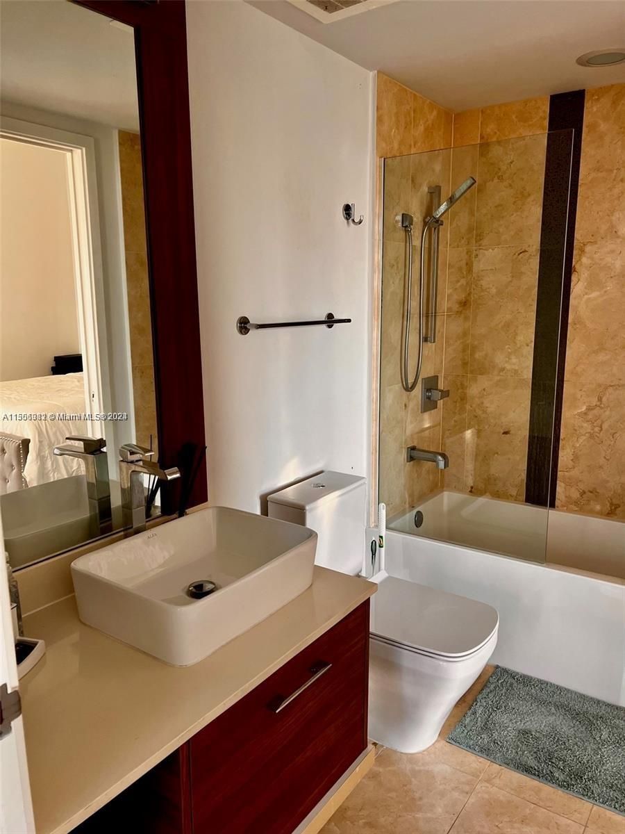 Flat in Miami, USA, 110 m² - picture 8