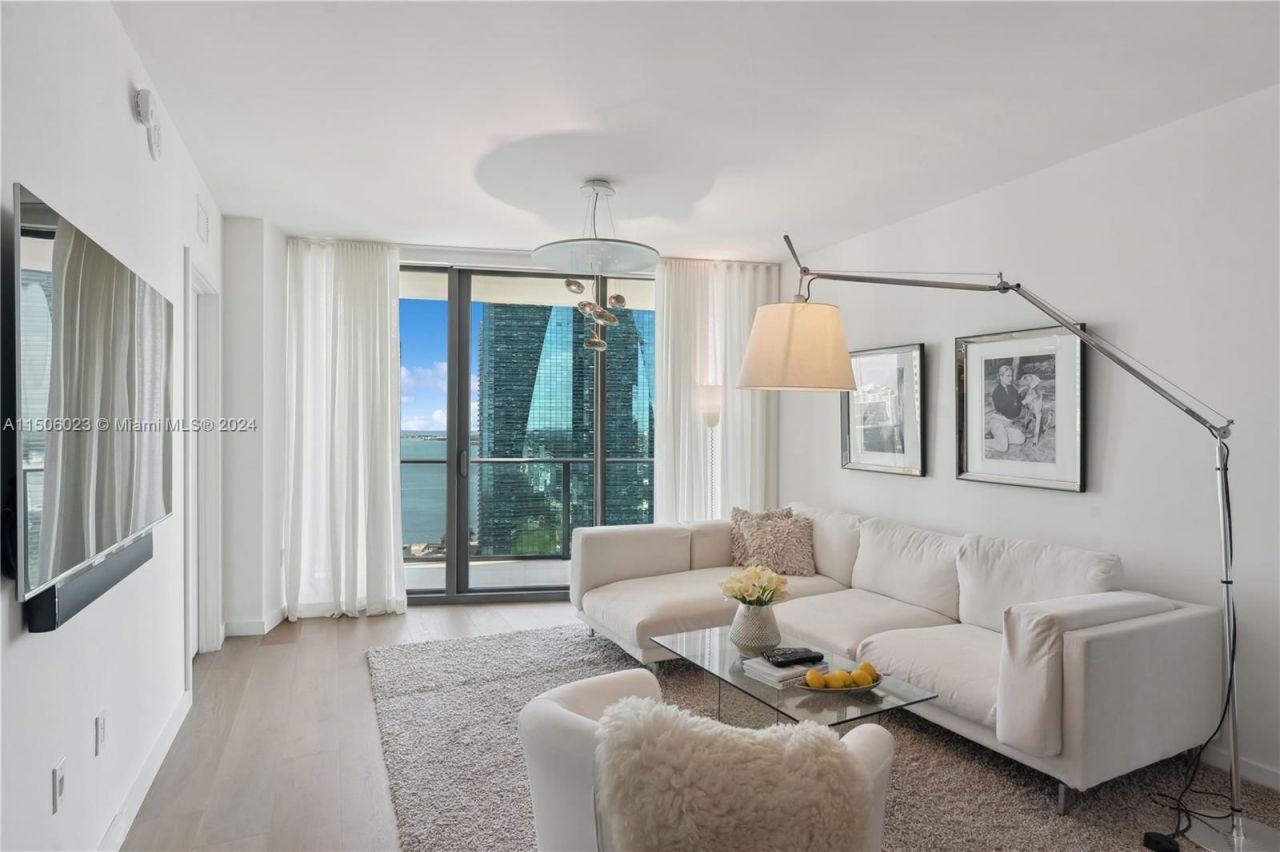 Appartement à Miami, États-Unis, 100 m² - image 1