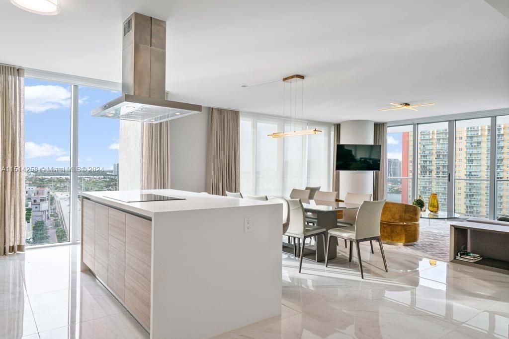 Flat in Miami, USA, 170 m² - picture 5