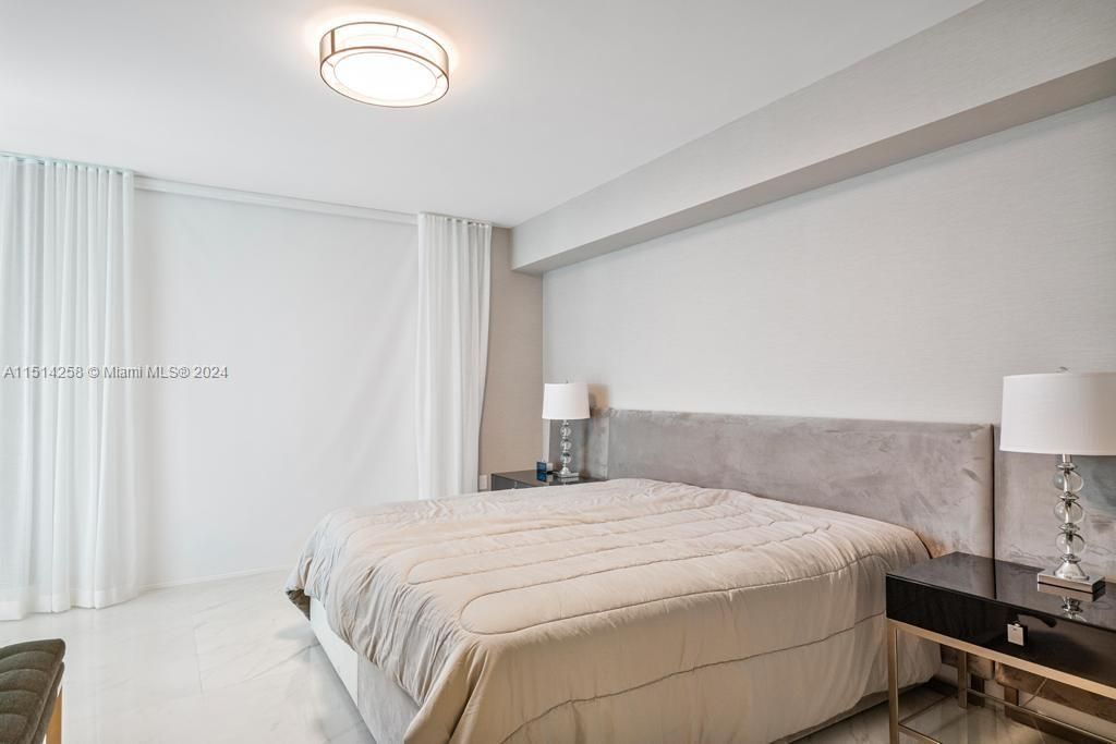 Flat in Miami, USA, 170 m² - picture 8