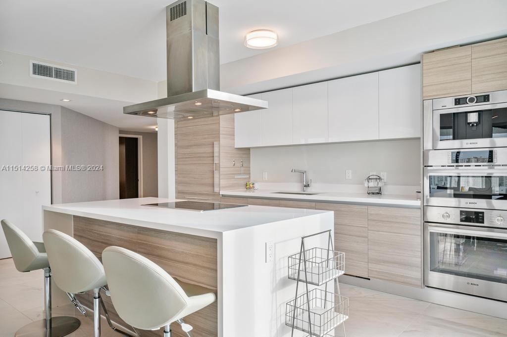 Flat in Miami, USA, 170 m² - picture 6