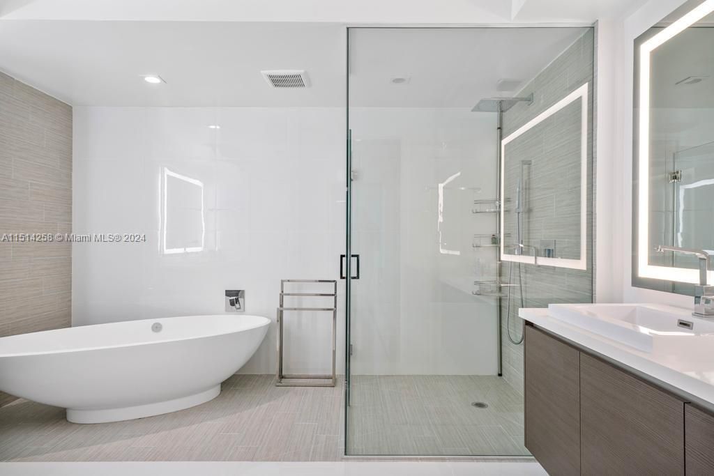 Flat in Miami, USA, 170 m² - picture 13