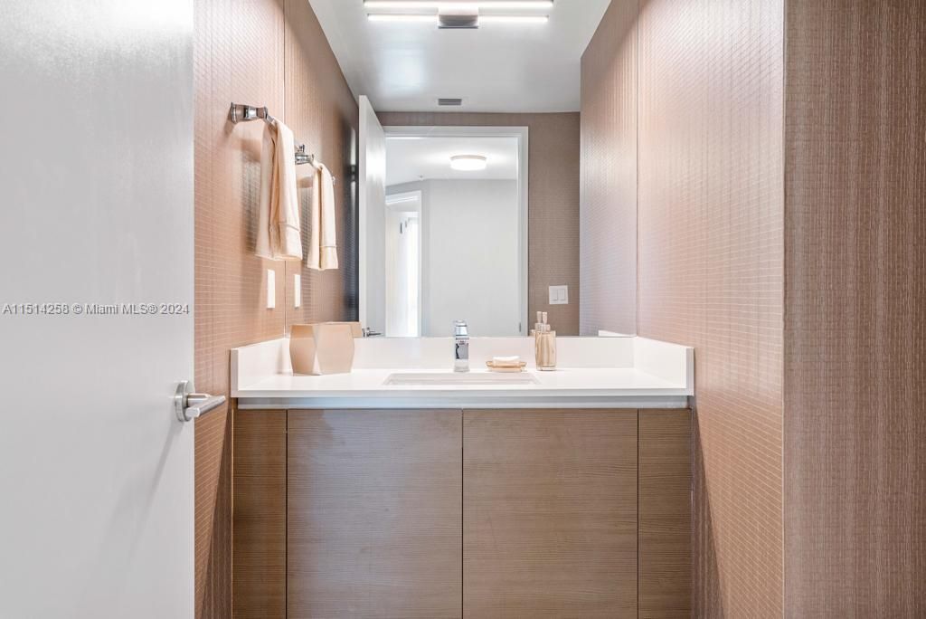 Flat in Miami, USA, 170 m² - picture 15