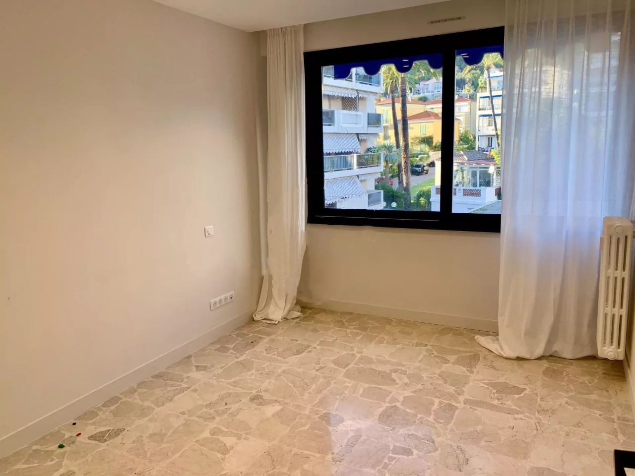 Apartment in Beaulieu-sur-Mer, France, 116 m² - picture 8