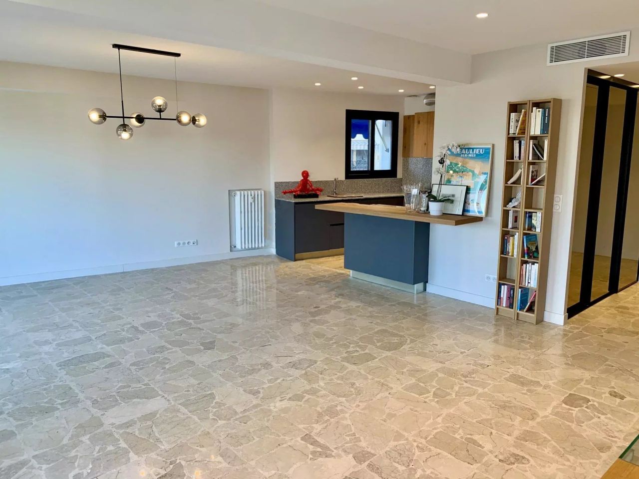 Apartment in Beaulieu-sur-Mer, France, 116 m² - picture 2