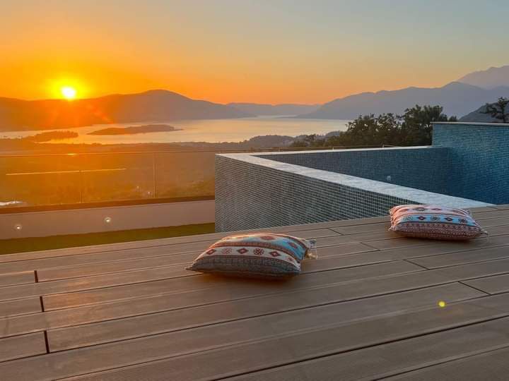 Villa in Tivat, Montenegro, 480 m² - Foto 1