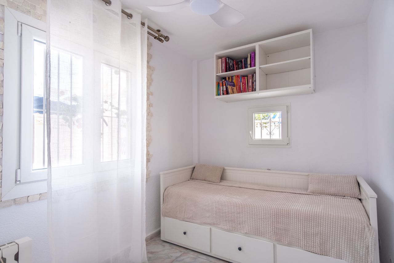 Maison à Torrevieja, Espagne, 51 m² - image 5