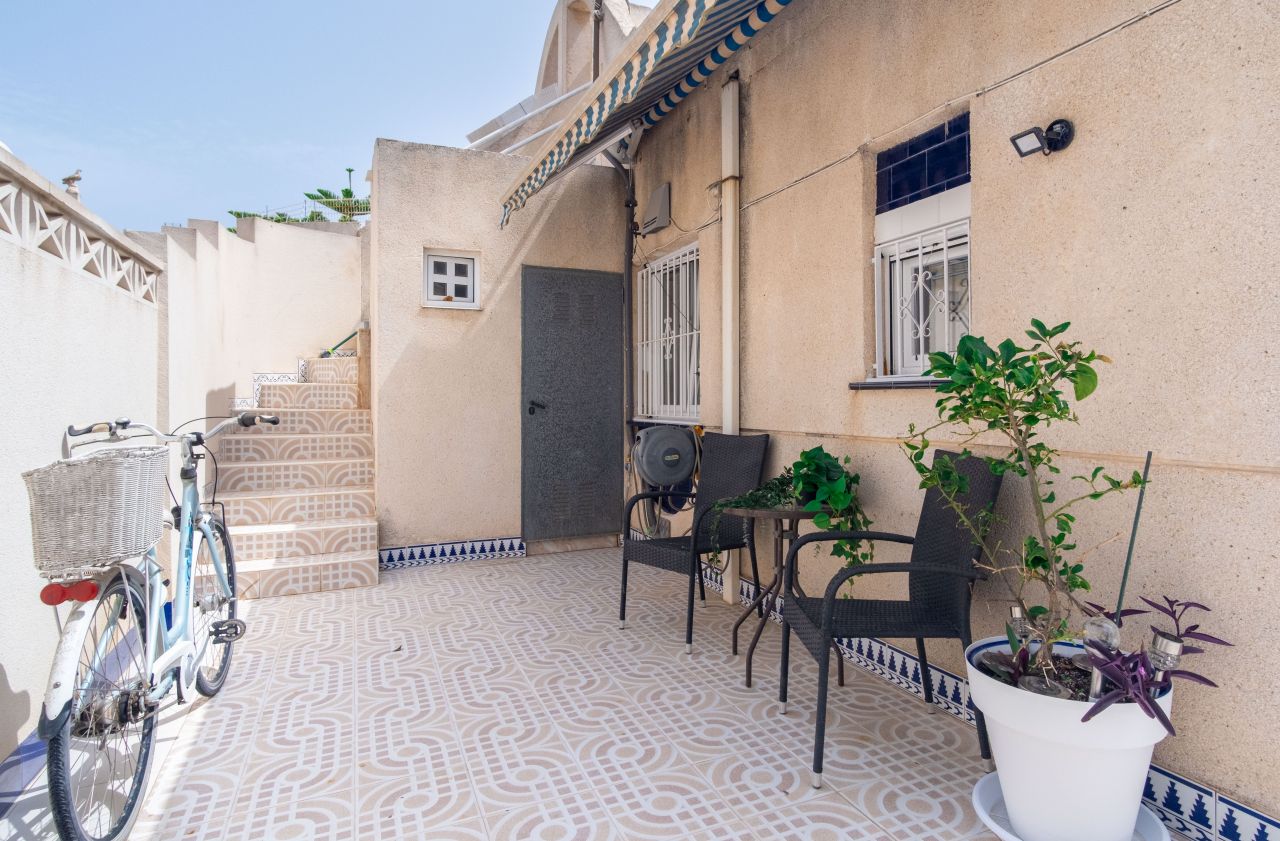 Maison à Torrevieja, Espagne, 51 m² - image 14