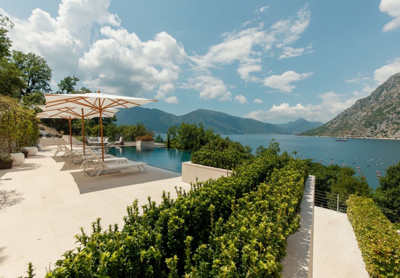 Villa à Kotor, Monténégro, 526 m² - image 1