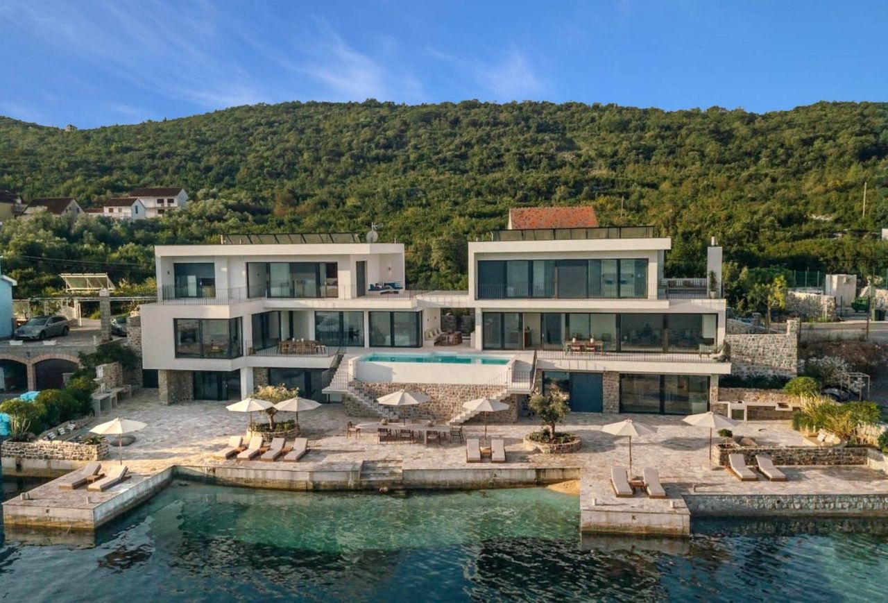 Villa on Lustica peninsula, Montenegro, 676 m² - picture 1