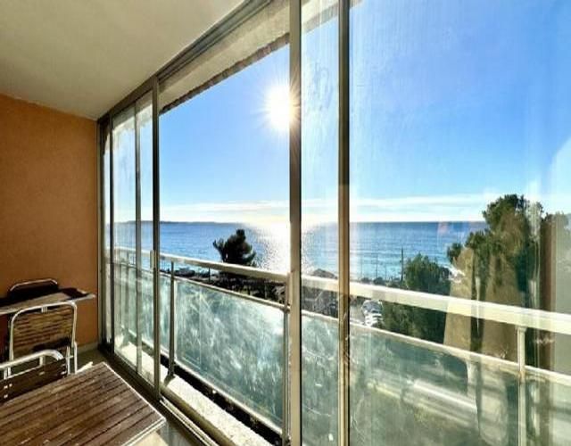 Apartment in Cannes, France, 60 m² - picture 1