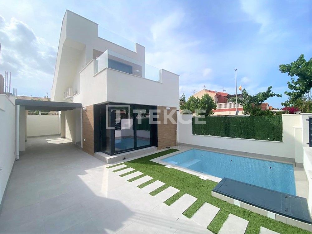 Villa in Los Alcazares, Spain, 103 m² - picture 1