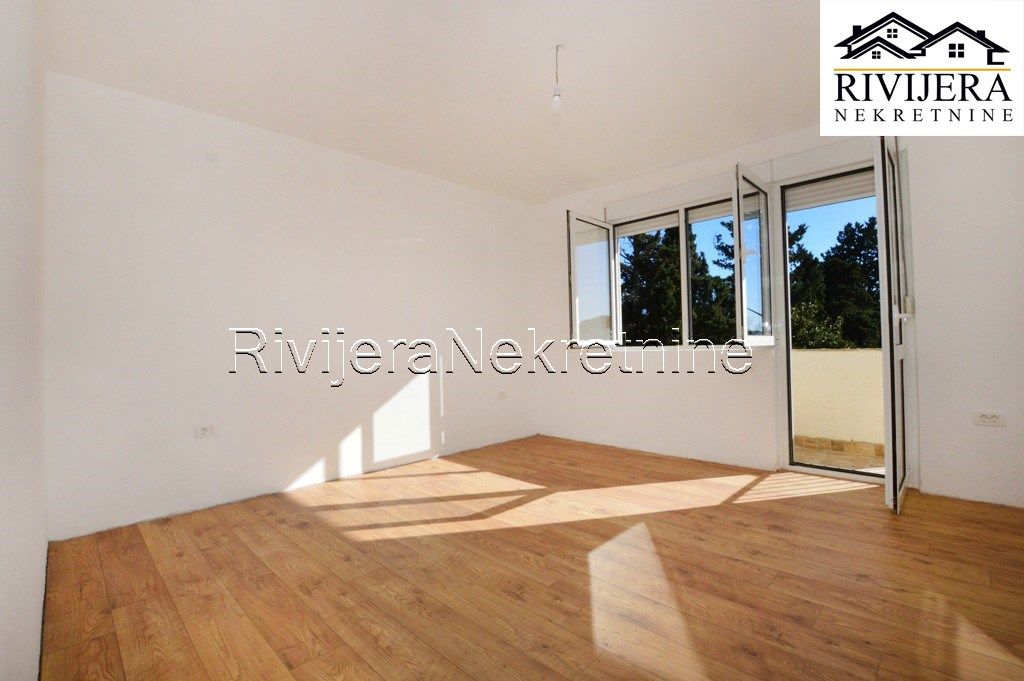 Appartement à Herceg-Novi, Monténégro, 57 m² - image 1