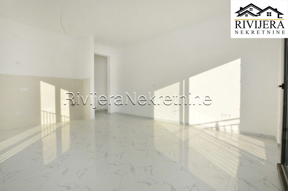 Flat in Herceg-Novi, Montenegro, 49 m² - picture 4
