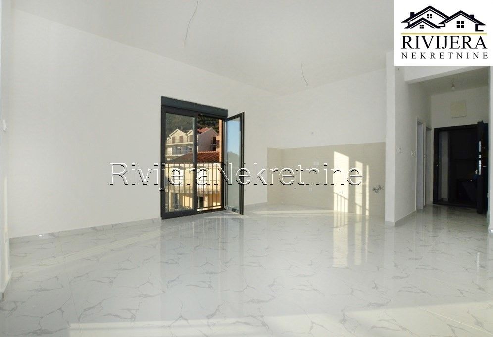 Flat in Herceg-Novi, Montenegro, 49 m² - picture 3