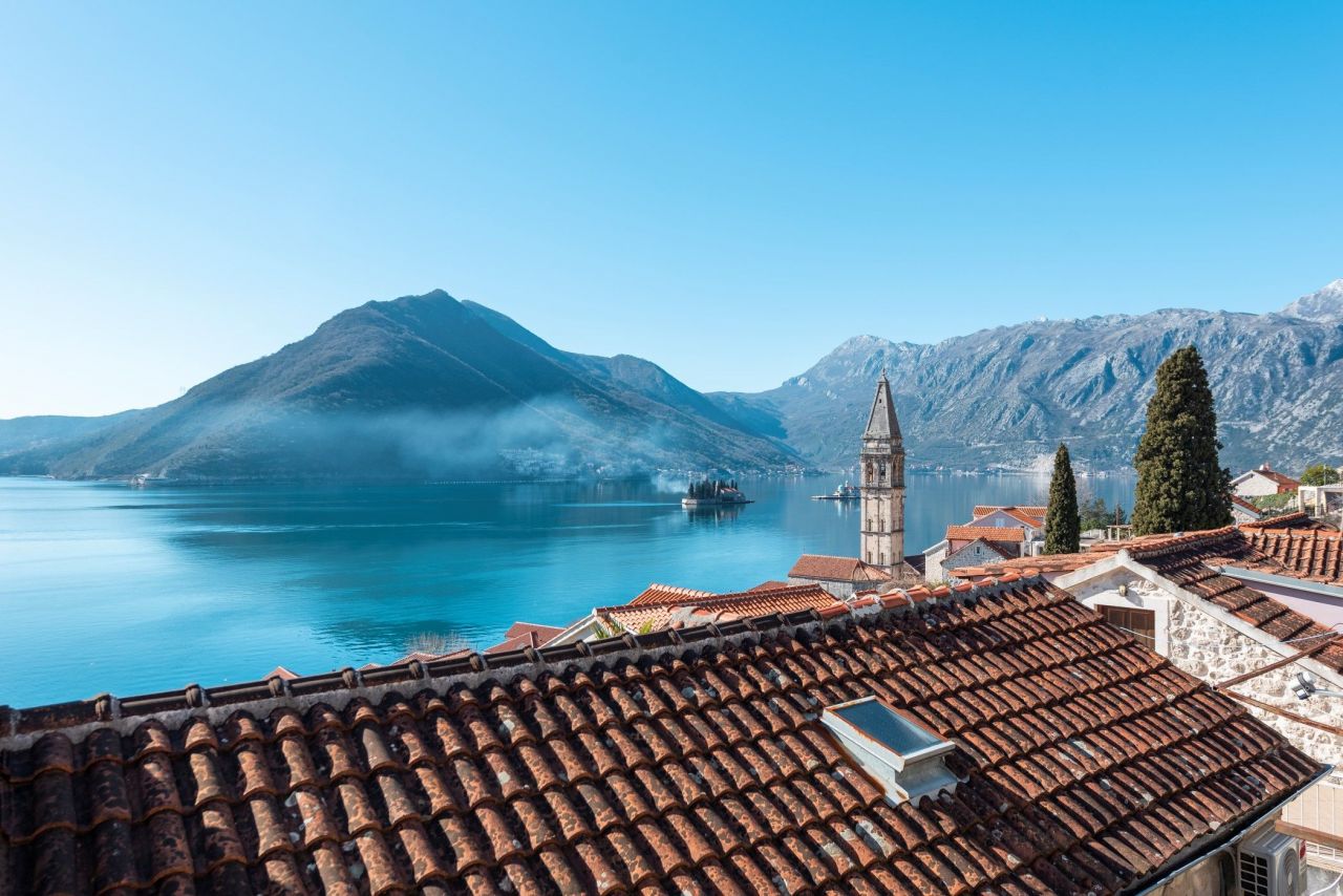 Apartment in Perast, Montenegro, 93 m² - Foto 1