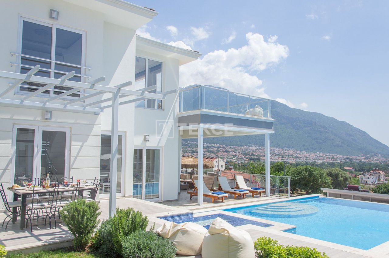 Villa en Fethiye, Turquia, 210 m² - imagen 1