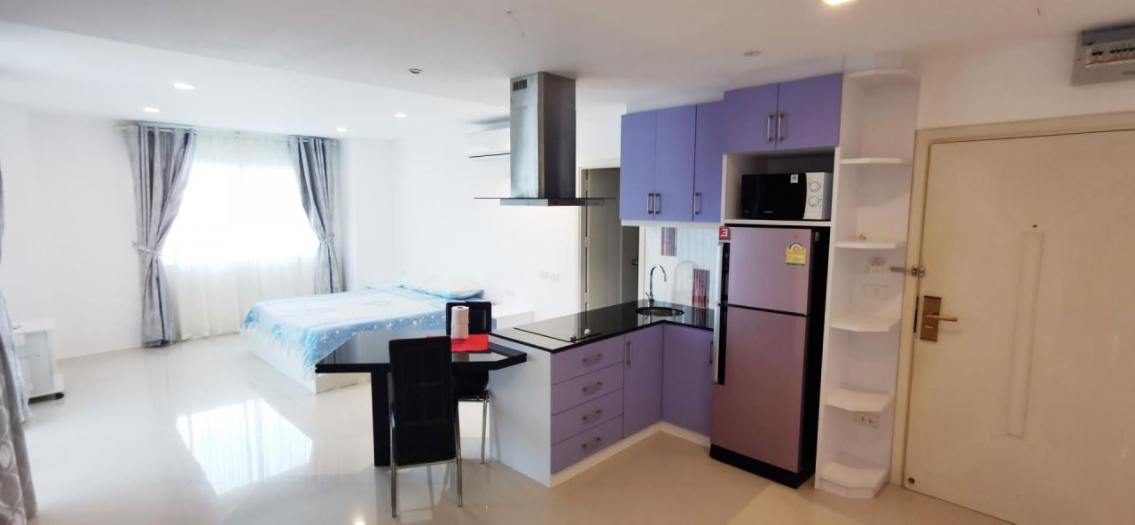 Estudio en Pattaya, Tailandia, 45.73 m² - imagen 1