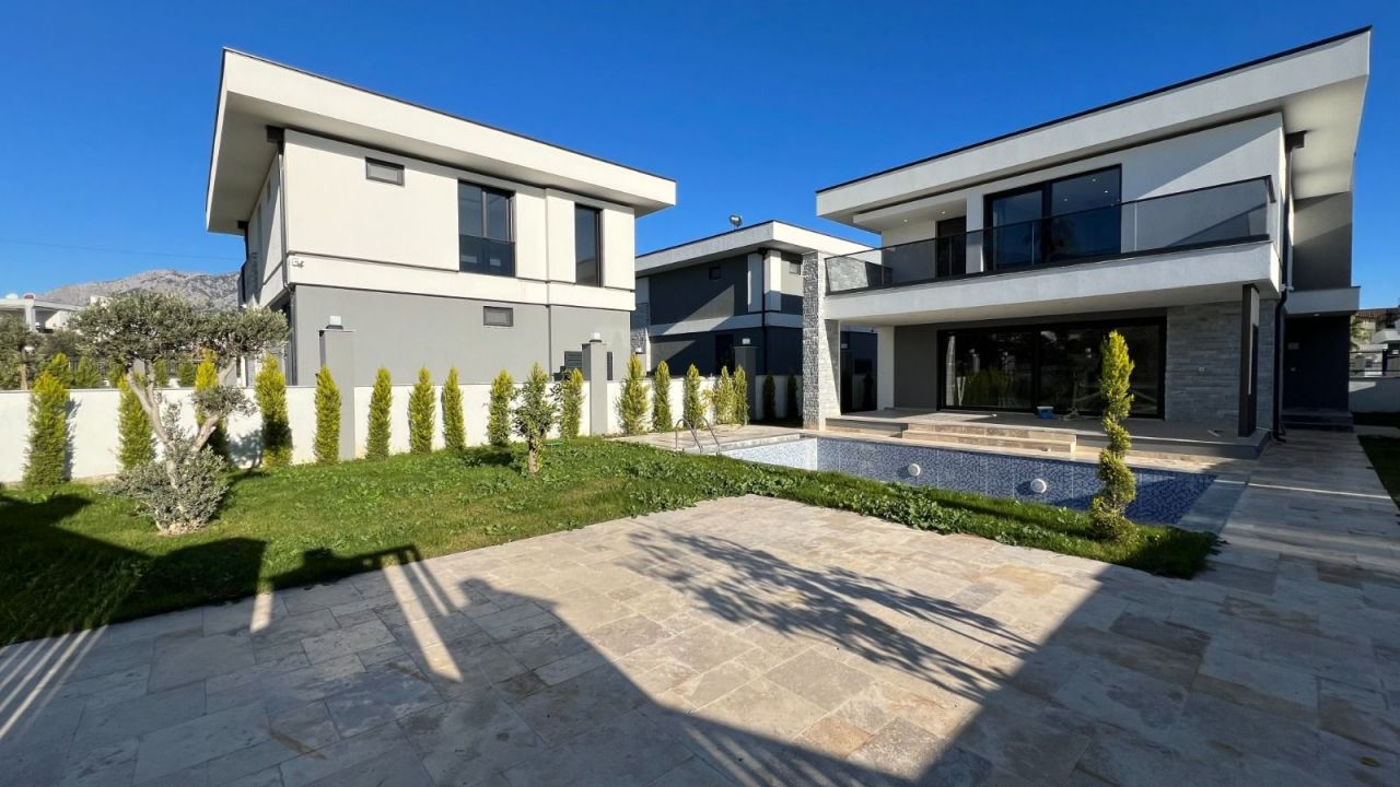 Villa à Camyuva, Turquie, 280 m² - image 1