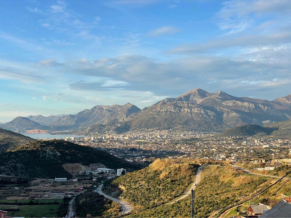 Terrain à Dobra Voda, Monténégro, 600 m² - image 1