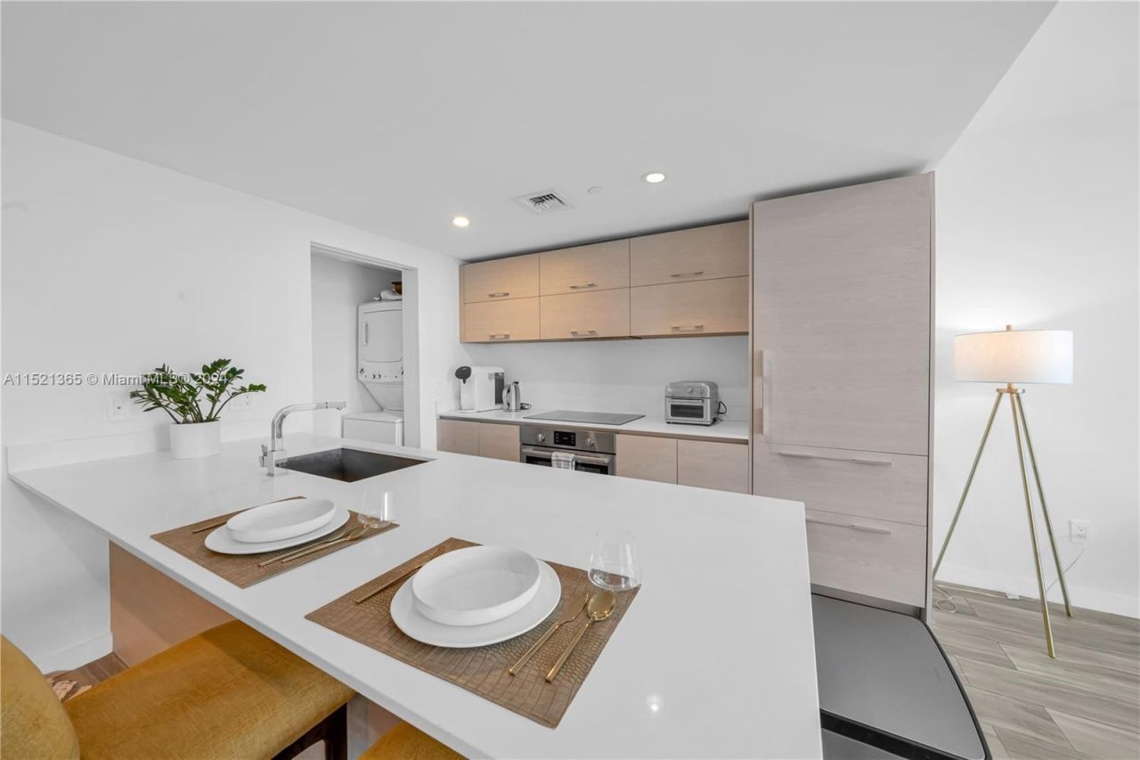 Flat in Miami, USA, 65 m² - picture 3