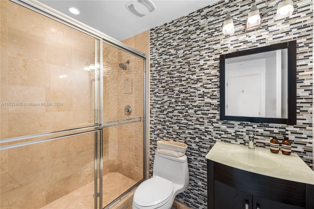 Piso en Miami, Estados Unidos, 130 m² - imagen 15