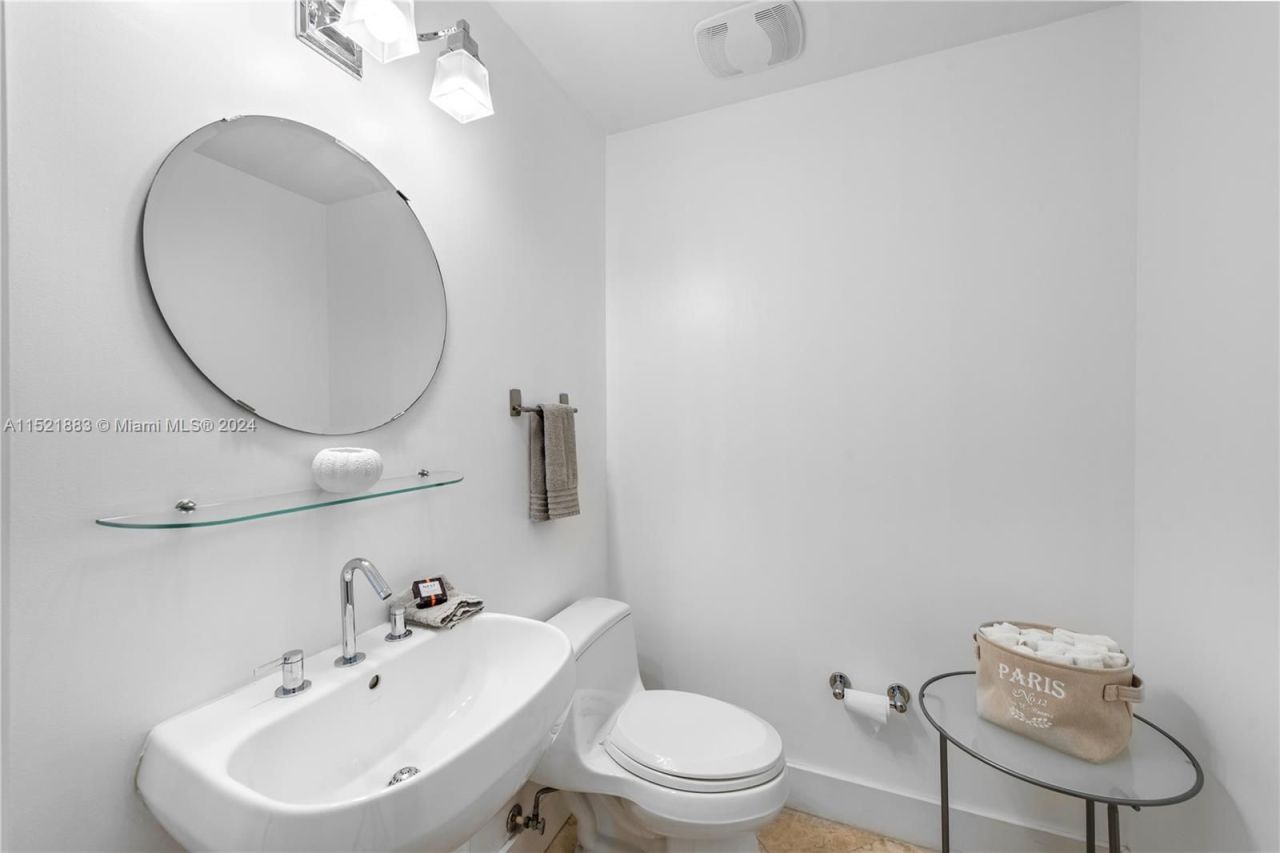 Piso en Miami, Estados Unidos, 130 m² - imagen 16