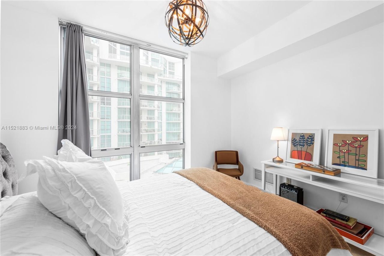 Piso en Miami, Estados Unidos, 130 m² - imagen 10