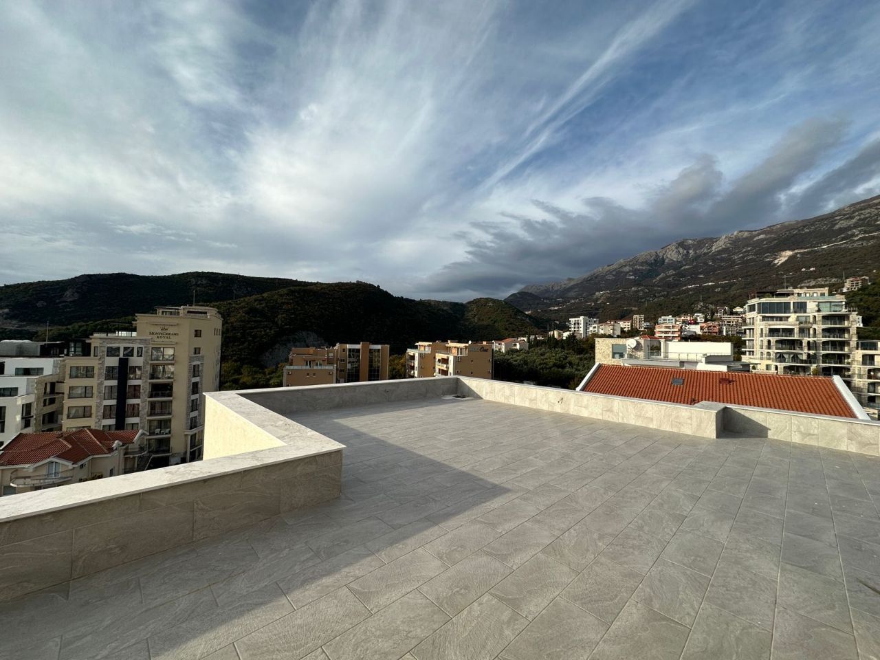 Ático en Budva, Montenegro, 200 m² - imagen 2