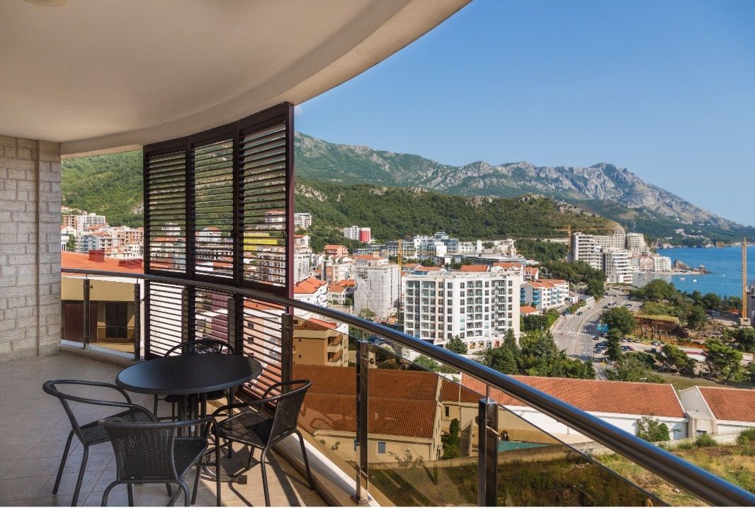 Flat in Budva, Montenegro, 130 m² - picture 1