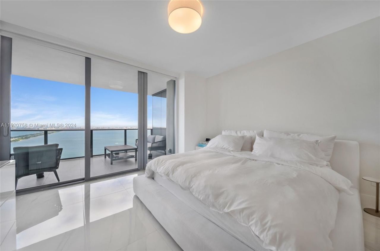 Flat in Miami, USA, 100 m² - picture 10