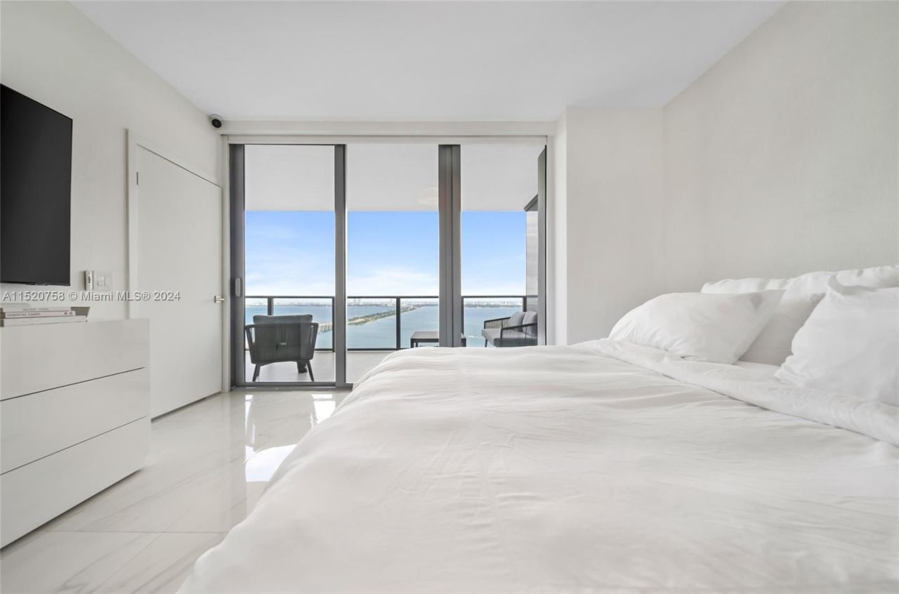 Flat in Miami, USA, 100 m² - picture 12