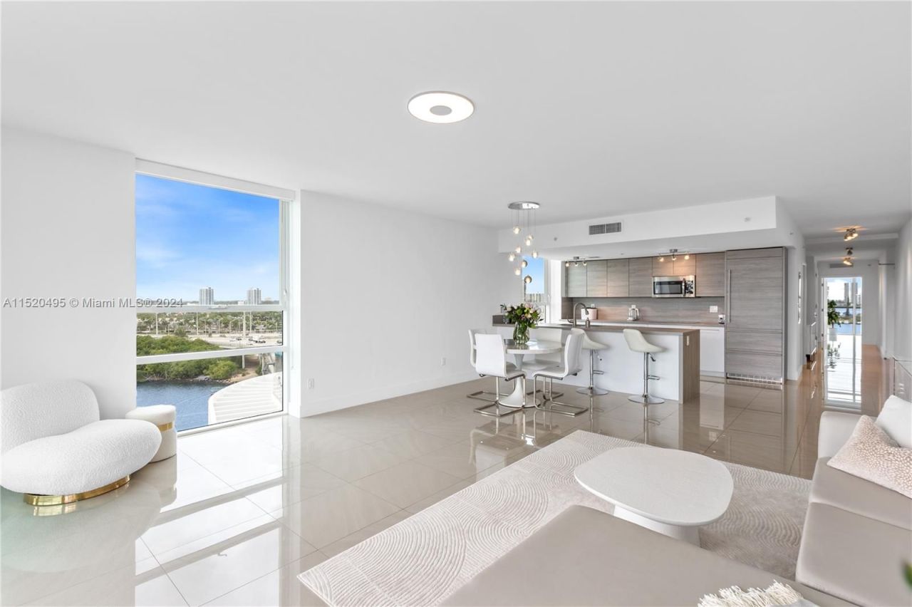Flat in Miami, USA, 160 m² - picture 6