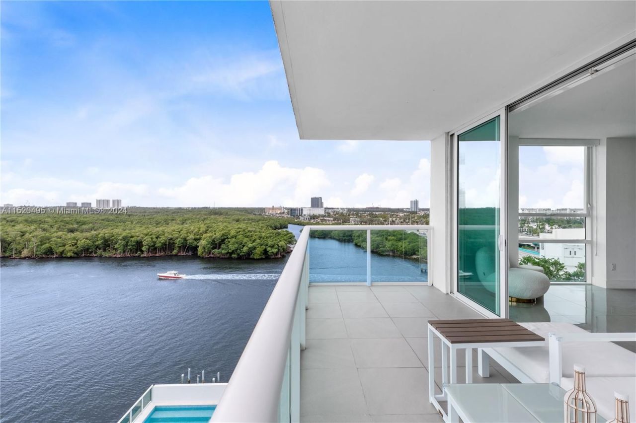 Flat in Miami, USA, 160 m² - picture 2