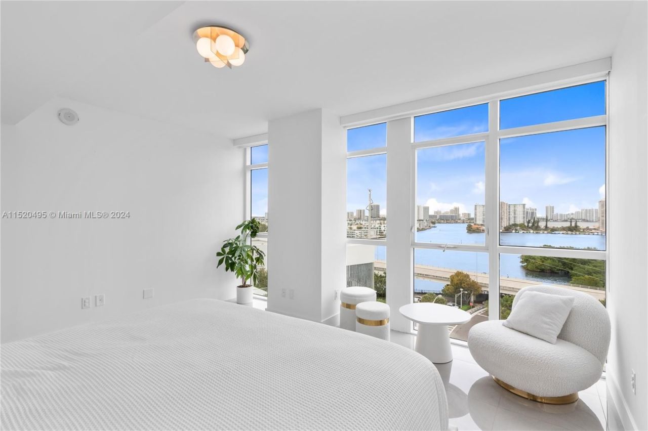 Flat in Miami, USA, 160 m² - picture 8