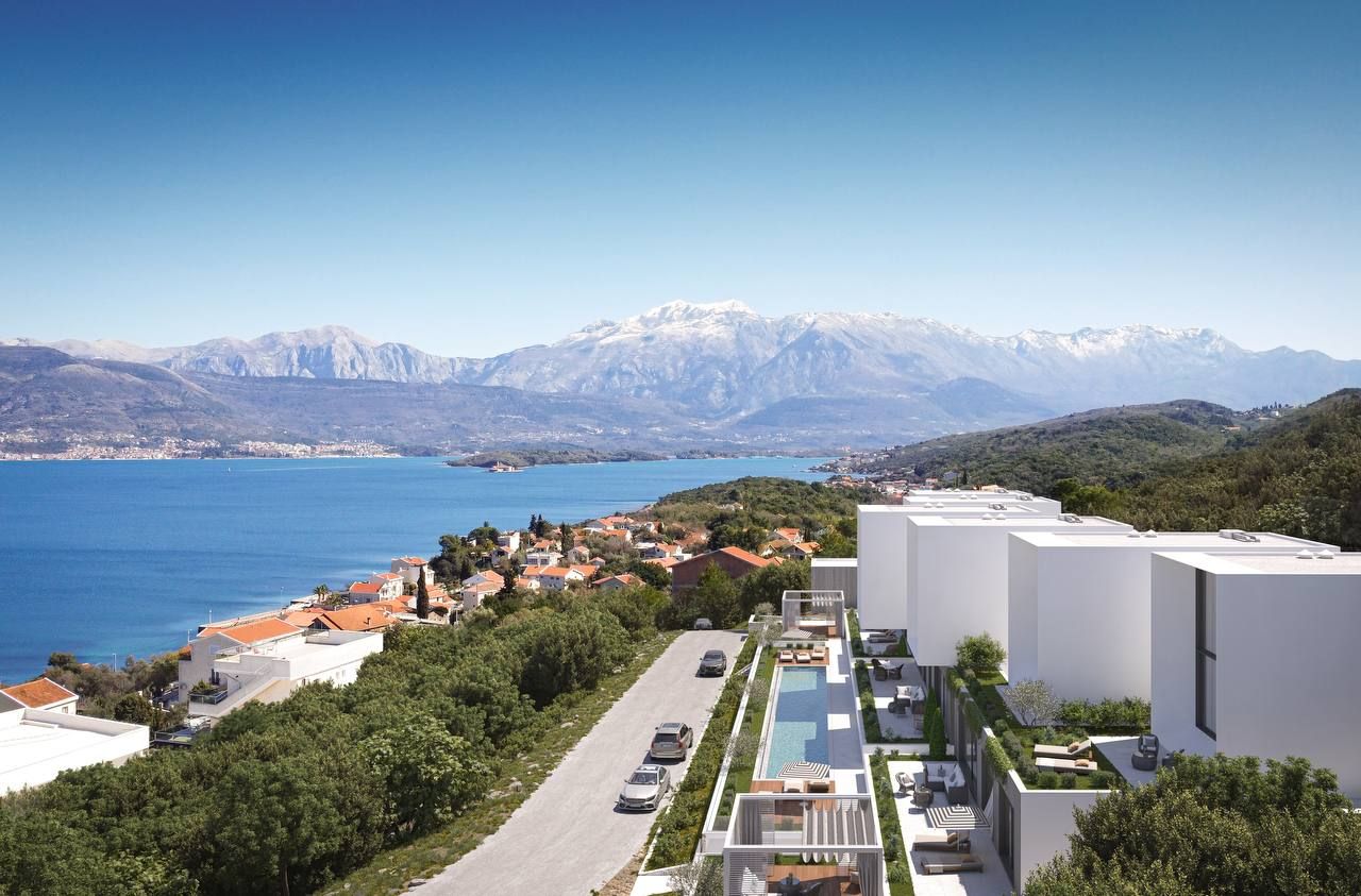 Villa en Tivat, Montenegro, 200 m² - imagen 2