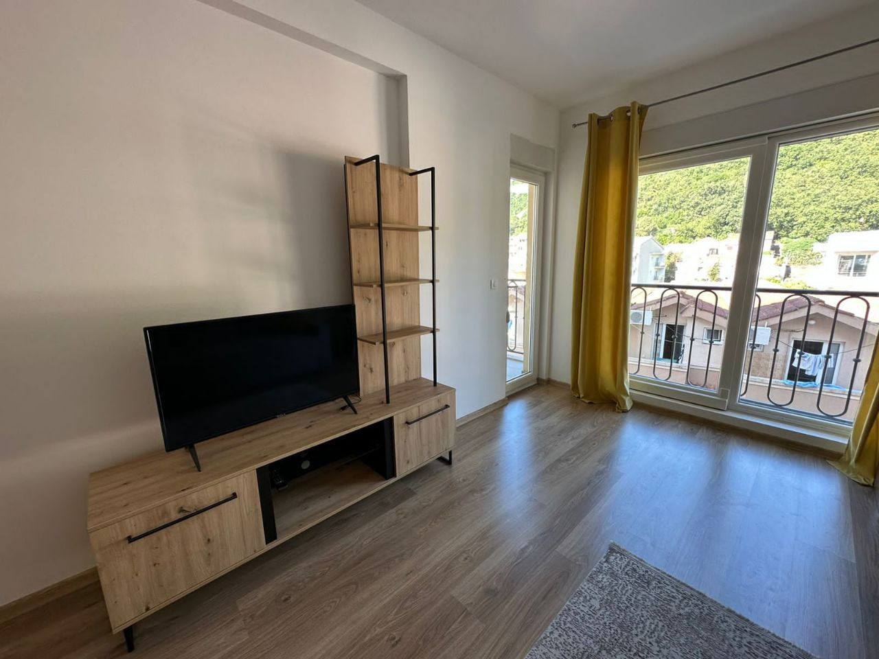 Apartamento en Budva, Montenegro, 52 m² - imagen 1