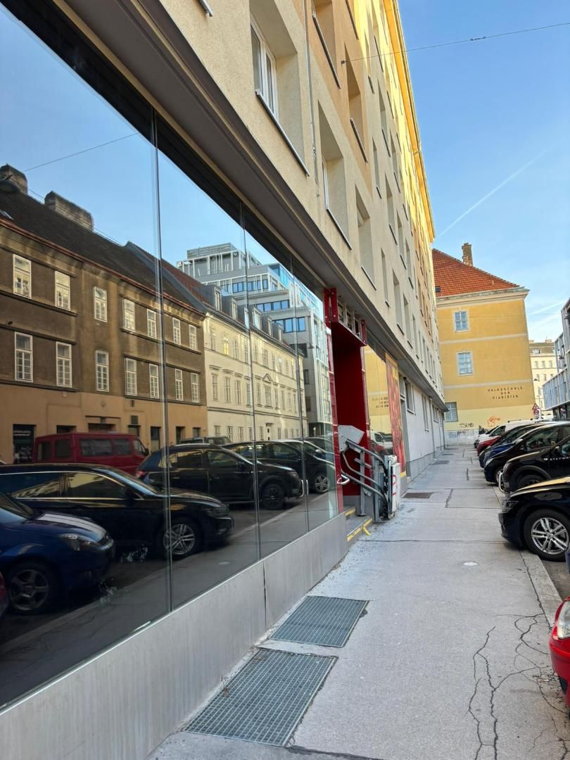 Commercial property in Vienna, Austria, 914 m² - picture 1