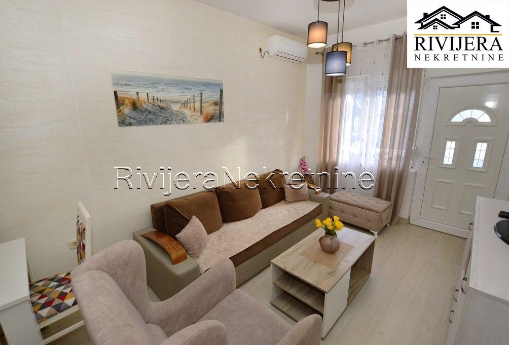 Appartement à Herceg-Novi, Monténégro, 40 m² - image 1