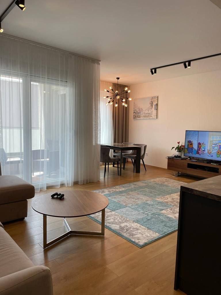 Piso en Budva, Montenegro, 97 m² - imagen 1