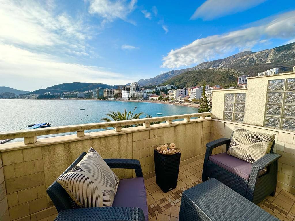 Piso en Budva, Montenegro, 62 m² - imagen 1